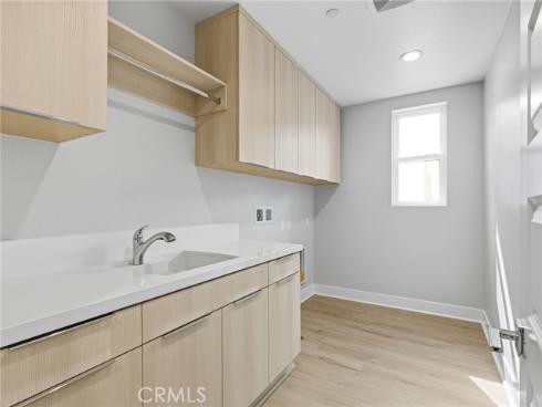 140  Creation  , Irvine, CA