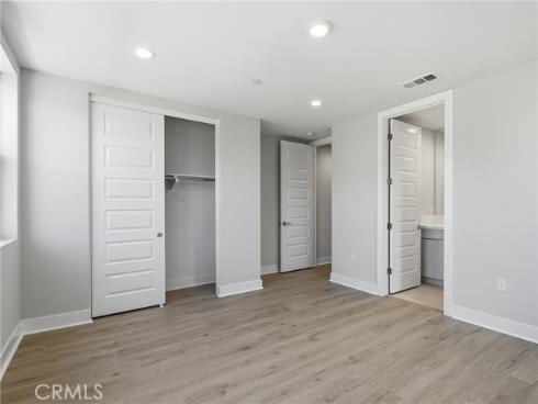 140  Creation  , Irvine, CA