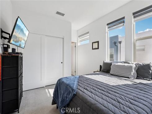 337  Placemark  , Irvine, CA