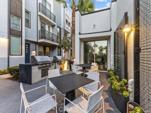 337  Placemark  , Irvine, CA