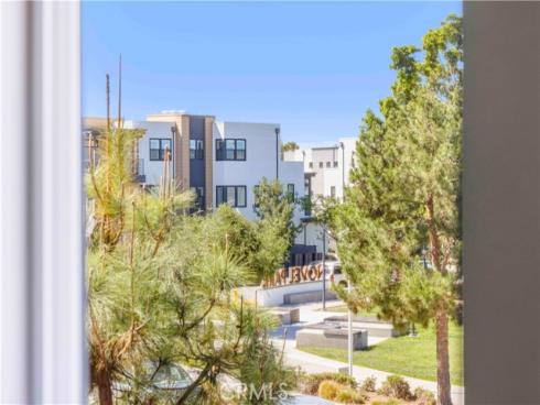 131  Mirth  , Irvine, CA