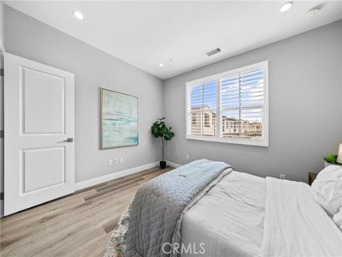 202  Bishop Landing  , Irvine, CA