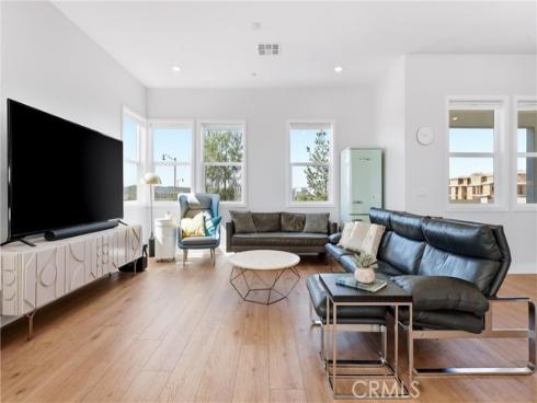 458  Loon  , Irvine, CA