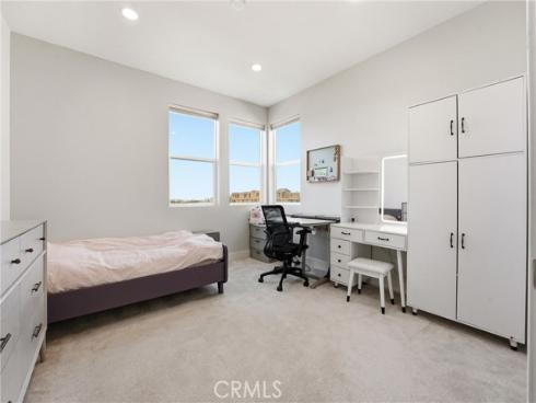 458  Loon  , Irvine, CA