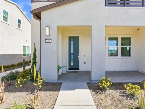 458  Loon  , Irvine, CA