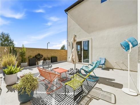 458  Loon  , Irvine, CA