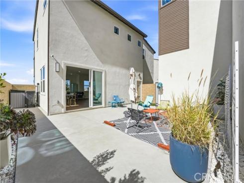 458  Loon  , Irvine, CA