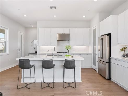 458  Loon  , Irvine, CA