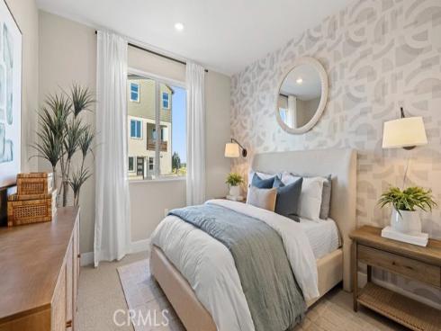 832  Sonia  , Irvine, CA