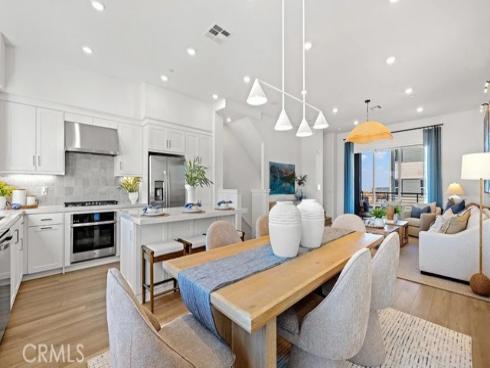 832  Sonia  , Irvine, CA