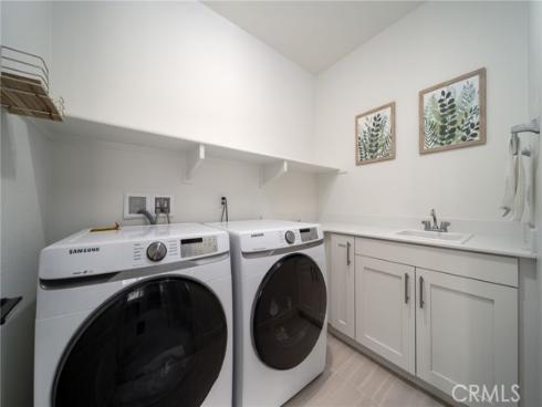 120  Gemini  , Irvine, CA