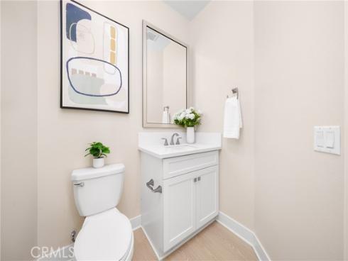 79  Pelican  , Irvine, CA