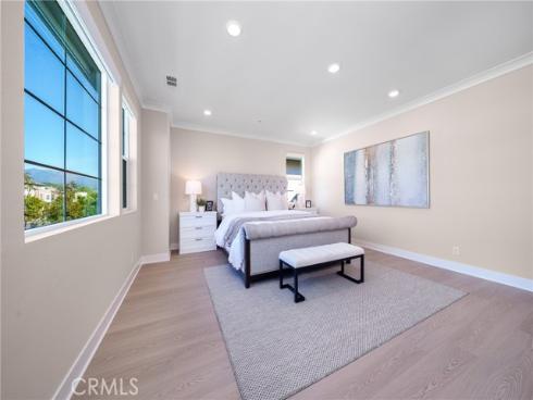 79  Pelican  , Irvine, CA