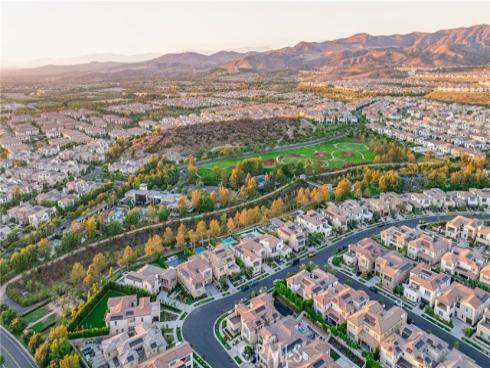 79  Pelican  , Irvine, CA