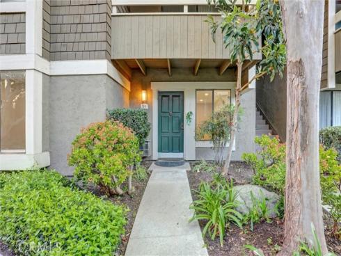 93  Streamwood  , Irvine, CA