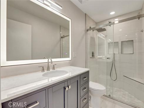 93  Streamwood  , Irvine, CA