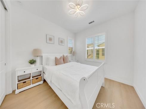 182  Frontier  , Irvine, CA