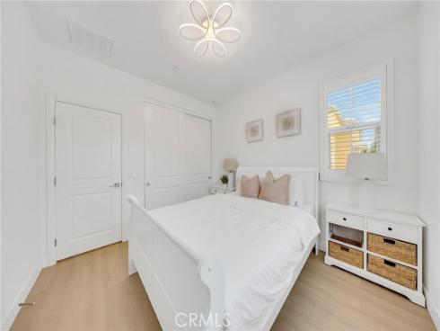 182  Frontier  , Irvine, CA