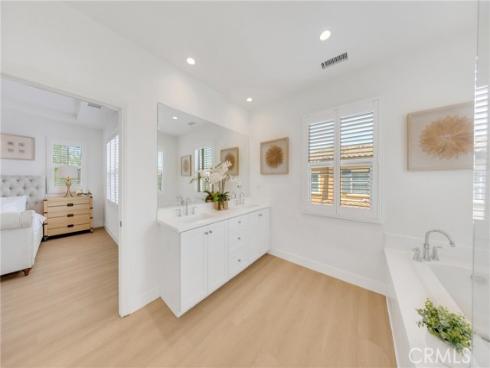 182  Frontier  , Irvine, CA