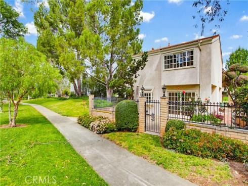 48  Willow Tree   Lane, Irvine, CA