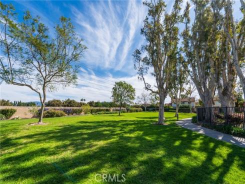 32  Goldenbush  , Irvine, CA