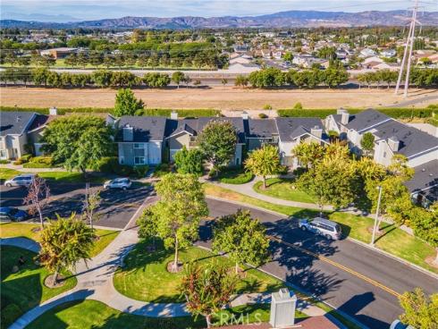 32  Goldenbush  , Irvine, CA