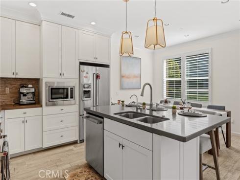 123  Mighty Oak  , Irvine, CA