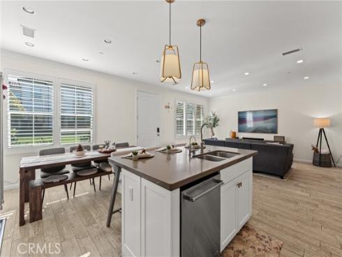 123  Mighty Oak  , Irvine, CA