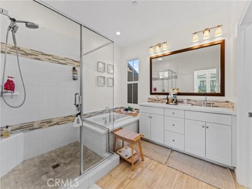 123  Mighty Oak  , Irvine, CA