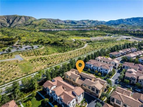 123  Mighty Oak  , Irvine, CA