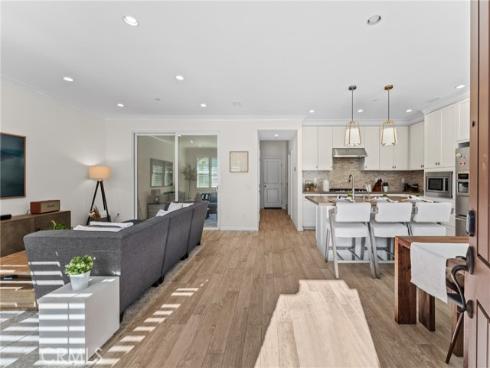 123  Mighty Oak  , Irvine, CA