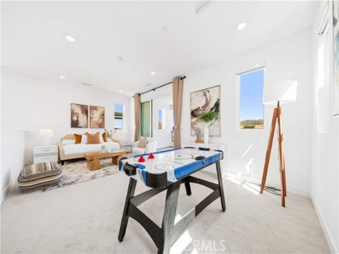 102  Yugen  , Irvine, CA