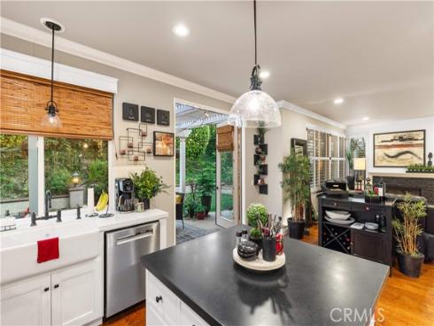 66  Montrose  , Irvine, CA