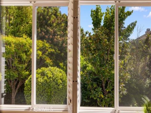 66  Montrose  , Irvine, CA