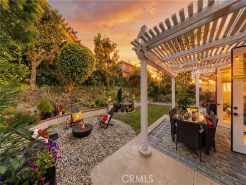 66  Montrose  , Irvine, CA