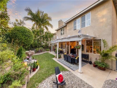 66  Montrose  , Irvine, CA