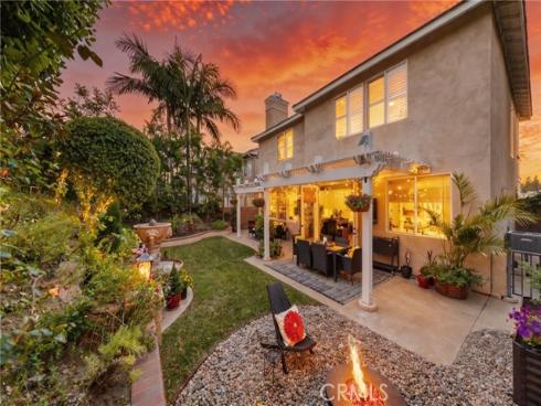 66  Montrose  , Irvine, CA