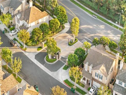 66  Montrose  , Irvine, CA