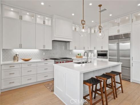 107  Orbit  , Irvine, CA