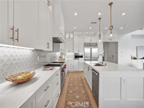 107  Orbit  , Irvine, CA