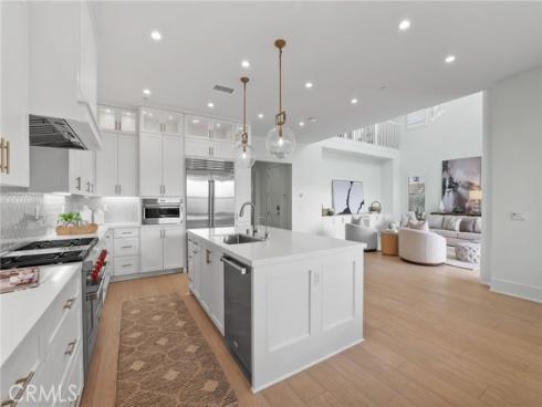 107  Orbit  , Irvine, CA