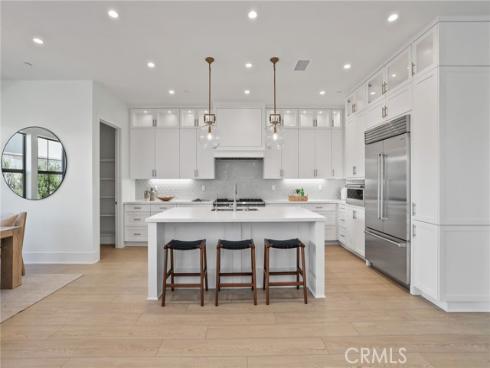 107  Orbit  , Irvine, CA