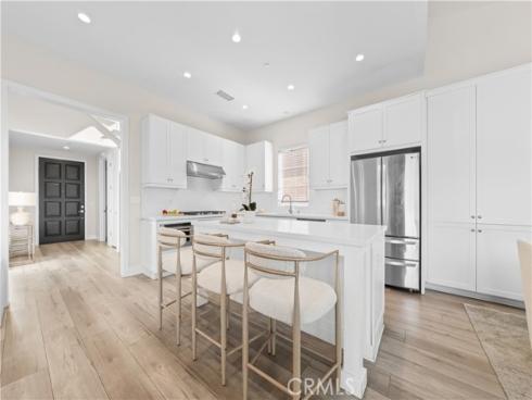 162  Winnett  , Irvine, CA