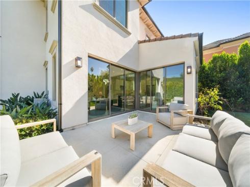 162  Winnett  , Irvine, CA