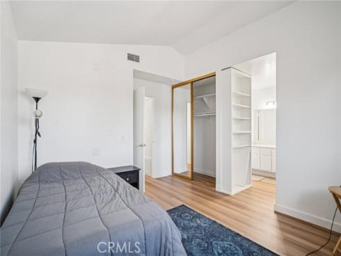 66  Bridgeport  , Irvine, CA