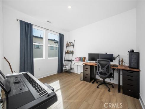 333  Sora  , Irvine, CA