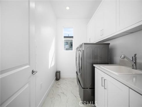 333  Sora  , Irvine, CA