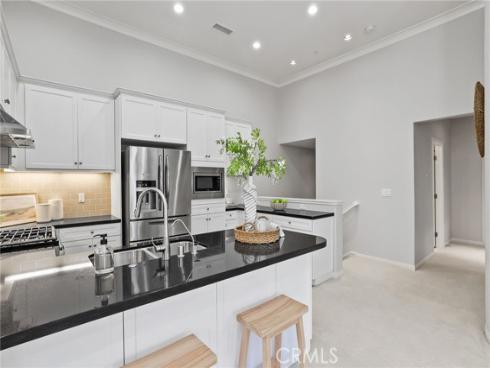 67  Kempton  , Irvine, CA