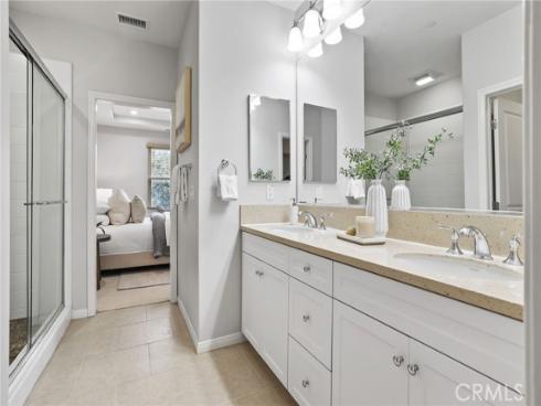 67  Kempton  , Irvine, CA