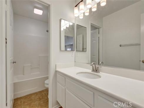 27  Ohio  , Irvine, CA